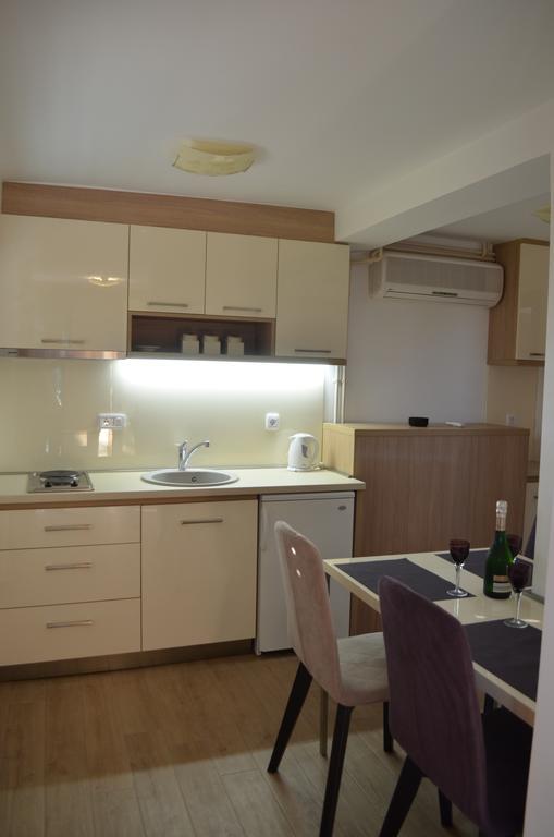 Apartments Tmv Dragovic Sveti Stefan Exterior photo