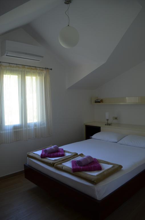 Apartments Tmv Dragovic Sveti Stefan Exterior photo