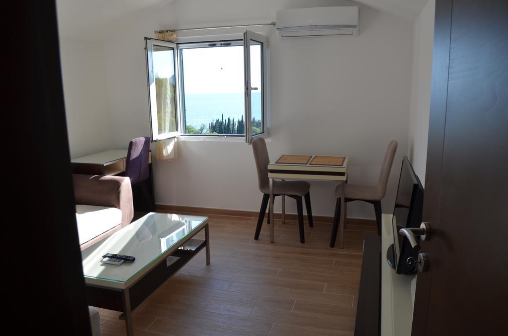 Apartments Tmv Dragovic Sveti Stefan Exterior photo